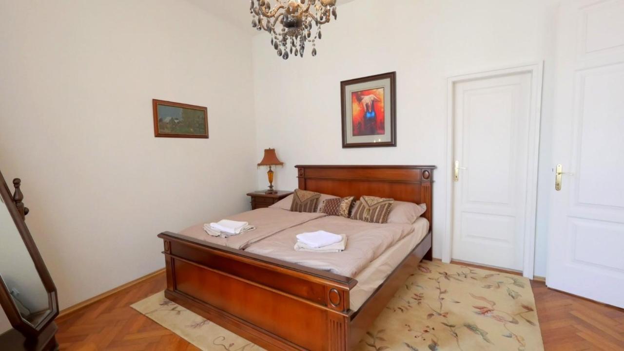 Velky 3I Apartman V Centre Mesta Bratislava Ngoại thất bức ảnh